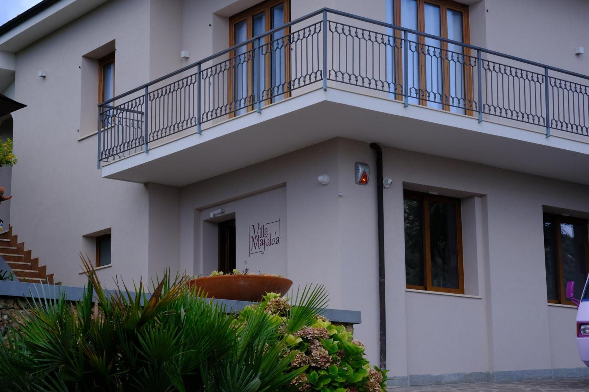 Villa Mafalda Pietra Ligure Esterno foto