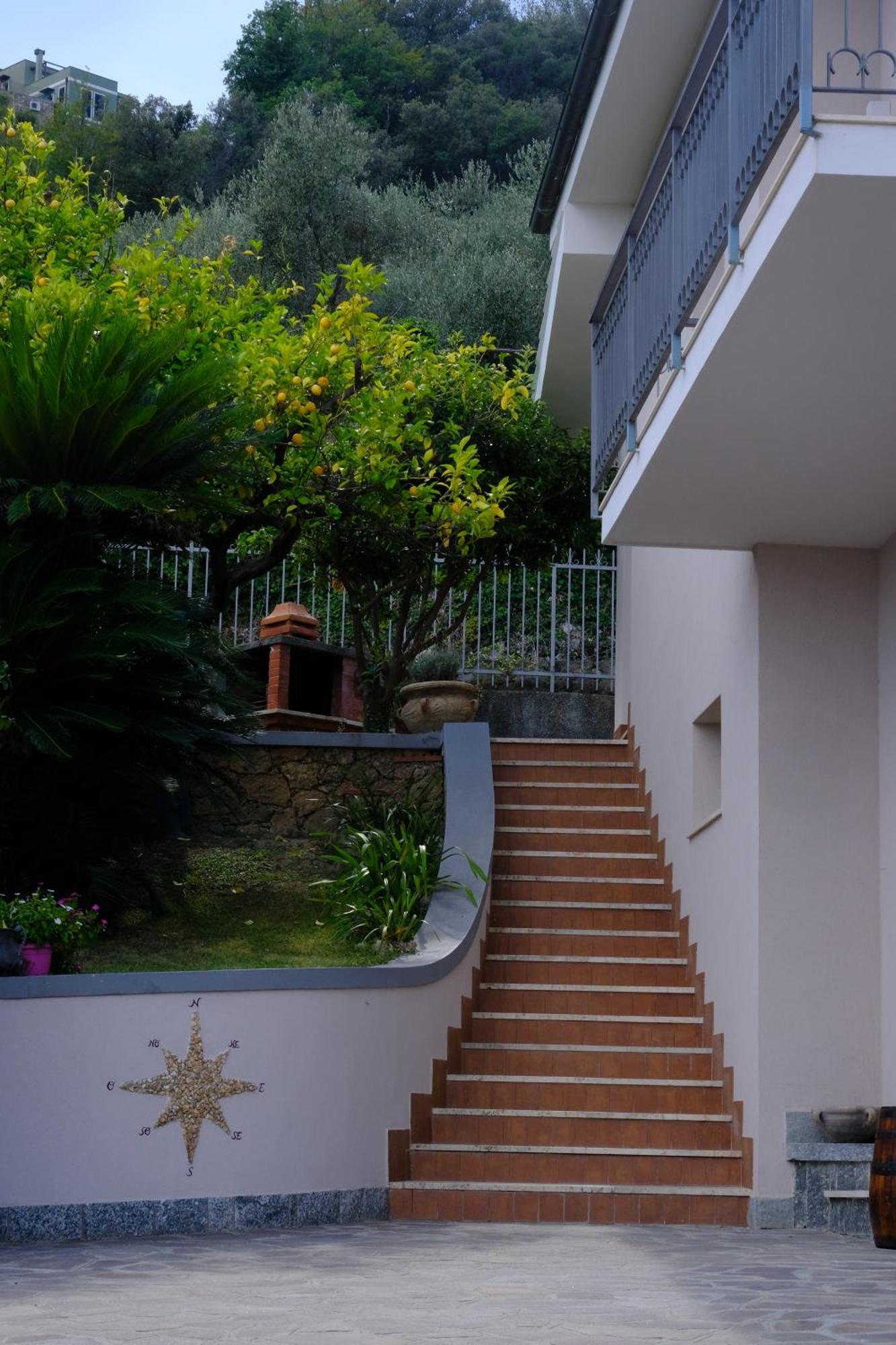 Villa Mafalda Pietra Ligure Esterno foto